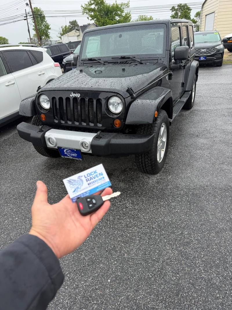 Jeep Wrangler key cutting